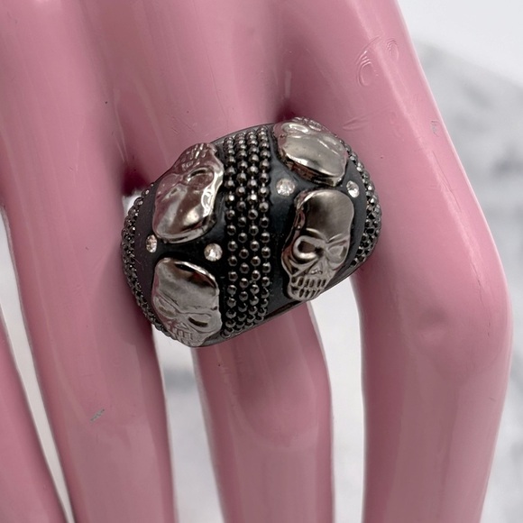 Skull Band Fashion Ring with Crystals - Picture 3 of 8